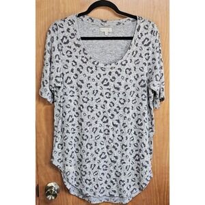 Simply Southern Large Leopard Print Grey Shirt‎